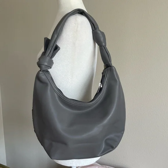 NWT Stylish Gray Woven Hobo Bag - Picture 4 of 4